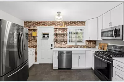 394 6th Street NE #2, Atlanta, GA 30308 - Photo 6