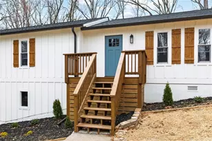 2660 Cochise Dr, Acworth, GA 30102 - Photo 2