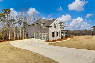 6108 Hutchins Dr, Buford, GA 30518 - Photo 2