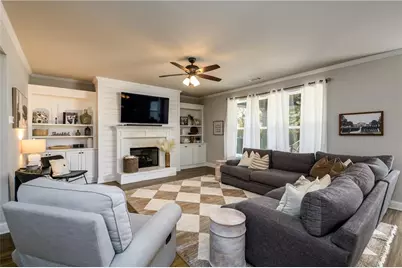 5193 Parkwood Drive, Flowery Branch, GA 30542 - Photo 8