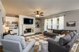 5193 Parkwood Dr, Flowery Branch, GA 30542 - Photo 8