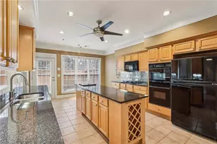 125 Westchester Dr SE, Smyrna, GA 30082 - Photo 10