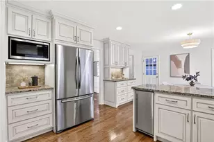 350 Spindle Ct, Sandy Springs, GA 30350 - Photo 14