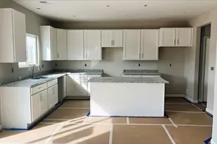 188 Warrior Ct, Hoschton, GA 30548 - Photo 2