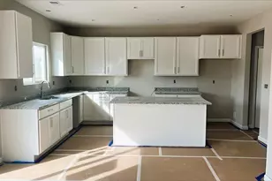 188 Warrior Ct, Hoschton, GA 30548 - Photo 2