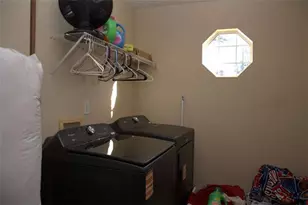 5718 Hidden Brook Cir, Atlanta, GA 30349 - Photo 26