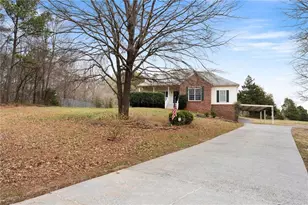 13 Boysenberry Ct, White, GA 30184 - Photo 4