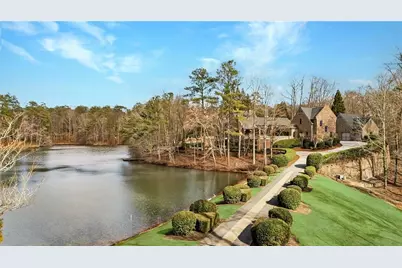 1105 Stonegate Court, Roswell, GA 30075 - Photo 2