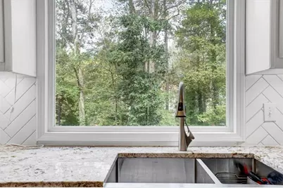 1364 Fallsbrook Way NW, Acworth, GA 30101 - Photo 16