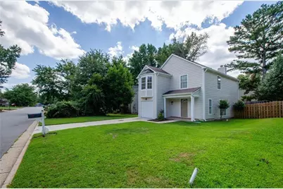 10840 Mortons Crossing, Johns Creek, GA 30022 - Photo 2