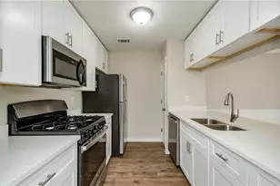 10840 Mortons Crossing, Johns Creek, GA 30022 - Photo 12