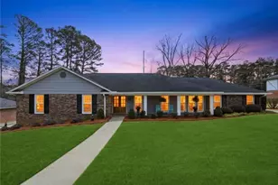 1059 Coronation Dr, Dunwoody, GA 30338 - Photo 2