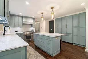 2572 Hyde Manor Dr NW, Atlanta, GA 30327 - Photo 10