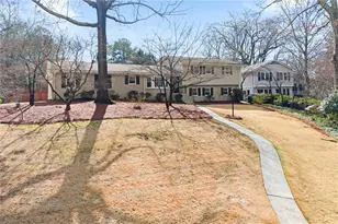 1799 Ashentree Ct, Atlanta, GA 30341 - Photo 2