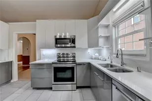 1296 Mandalay Ct SW, Lilburn, GA 30047 - Photo 18