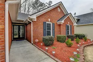 1296 Mandalay Ct SW, Lilburn, GA 30047 - Photo 4