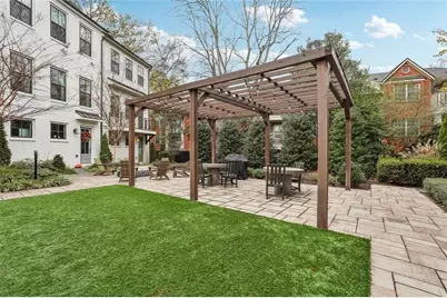 193 Chestnut Circle NE #38, Atlanta, GA 30342 - Photo 16