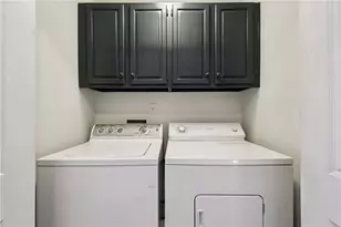 8923 Carroll Manor Dr, Atlanta, GA 30350 - Photo 18