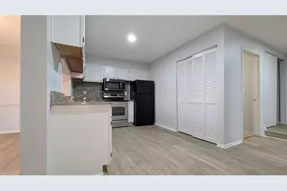 221 Seasons Parkway, Norcross, GA 30093 - Photo 10