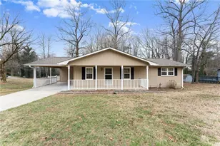 146 Pine St, Cleveland, GA 30528 - Photo 1