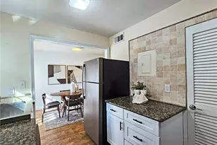 136 Peachtree Memorial Dr NW, Atlanta, GA 30309 - Photo 6