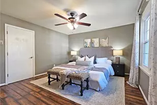 136 Peachtree Memorial Dr NW, Atlanta, GA 30309 - Photo 8