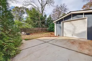 208 Mellrich Ave NE, Atlanta, GA 30317 - Photo 22