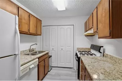 583 Emory Oaks Way, Decatur, GA 30033 - Photo 10