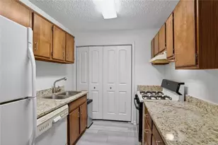 583 Emory Oaks Way, Decatur, GA 30033 - Photo 10