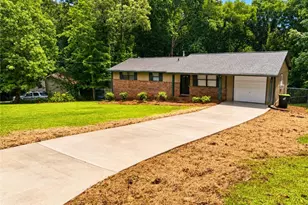 4025 N Quail Dr, Douglasville, GA 30135 - Photo 2
