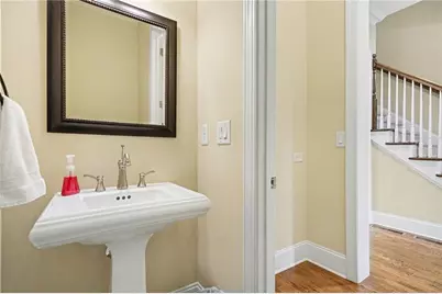 657 Lockton Place, Atlanta, GA 30342 - Photo 10