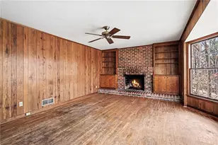 1758 W Nancy Creek Dr NE, Atlanta, GA 30341 - Photo 6