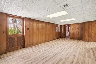 1758 W Nancy Creek Dr NE, Atlanta, GA 30341 - Photo 28