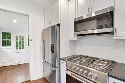 2215 Fairhaven Circle NE, Atlanta, GA 30305 - Photo 10