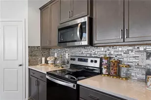 817 Regal Ln SW, Atlanta, GA 30331 - Photo 4