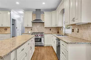 1828 Chedworth Ln, Stone Mountain, GA 30087 - Photo 10