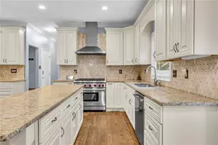 1828 Chedworth Ln, Stone Mountain, GA 30087 - Photo 10