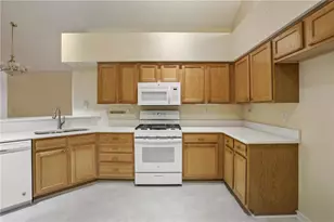 2191 Rockbridge Rd, Stone Mountain, GA 30087 - Photo 10