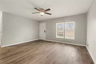 2328 Emerald Lake Ct, Decatur, GA 30035 - Photo 8