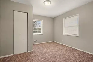 2328 Emerald Lake Ct, Decatur, GA 30035 - Photo 10