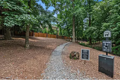 3235 Roswell Road #818, Atlanta, GA 30305 - Photo 24