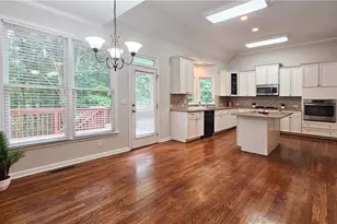 3792 Suwanee Mill Dr, Buford, GA 30518 - Photo 16