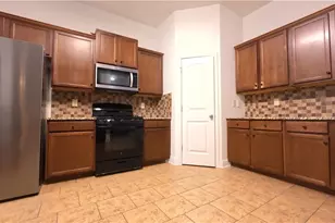 2275 Copper Trail Ln, Buford, GA 30519 - Photo 2