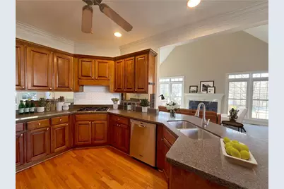 1554 Laurel Ridge Drive, Lawrenceville, GA 30043 - Photo 18