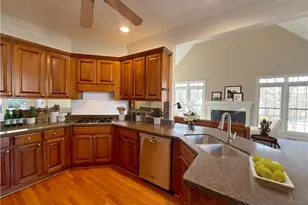 1554 Laurel Ridge Dr, Lawrenceville, GA 30043 - Photo 18