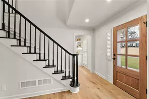 1036 Redfield Terrace, Dunwoody, GA 30338 - Photo 4