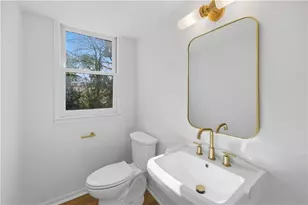 2415 Charleston Oaks Ln, Decatur, GA 30030 - Photo 12