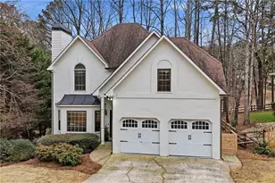 618 Wedgewood Dr, Woodstock, GA 30189 - Photo 2