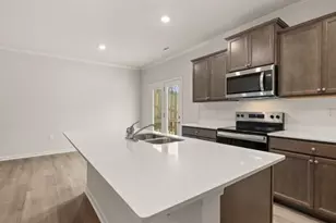 94 Hughes Pl Dr, Dawsonville, GA 30534 - Photo 2