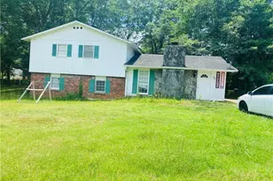 46 W Wedgewood Cir, Newnan, GA 30263 - Photo 1